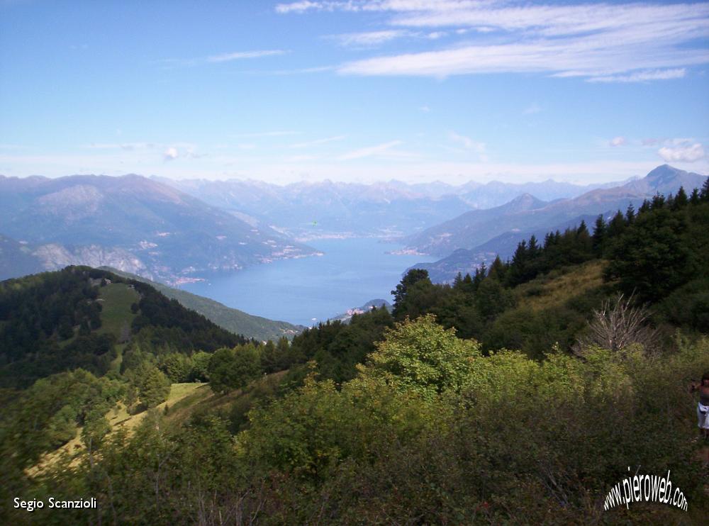 15 In alto compare l'alto Lario.JPG